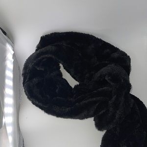 Faux fur black loop scarf